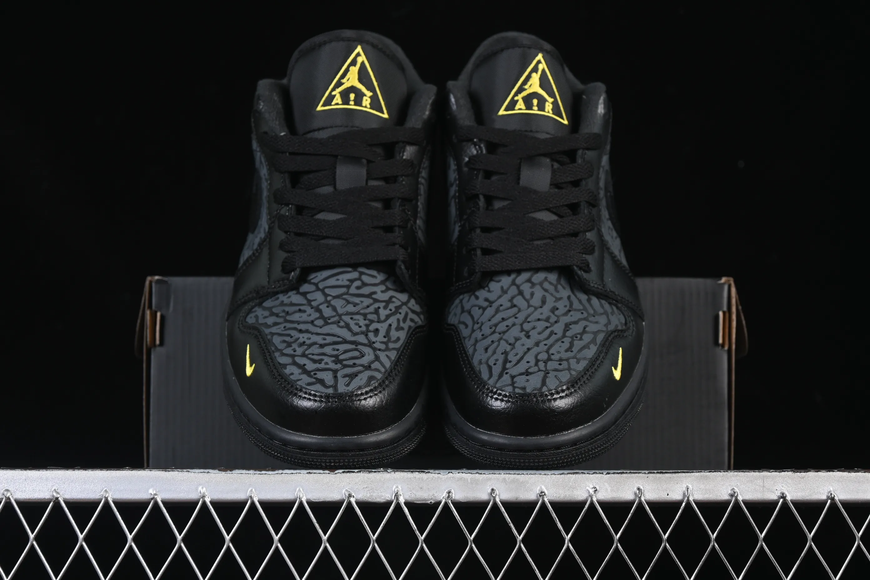 All categories Air Jordan Jordan series basketball shoes Air Jordan 1 Low G version pure original Air Jordan 1 Low "Elephant" AJ1 Joe 1 burst pattern Danger warning low-top cultural casual sneakers IM6568-010